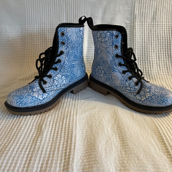 Harlow & Lloyd Victorian Blue Floral vegan boots - Picture 5 of 6